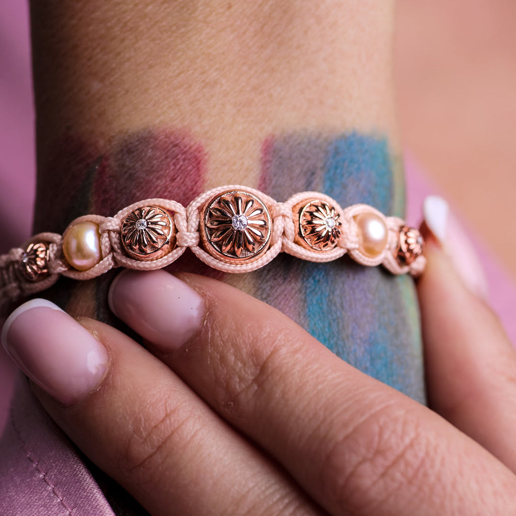 macrame braided bracelet in pink "the sakura polaris"